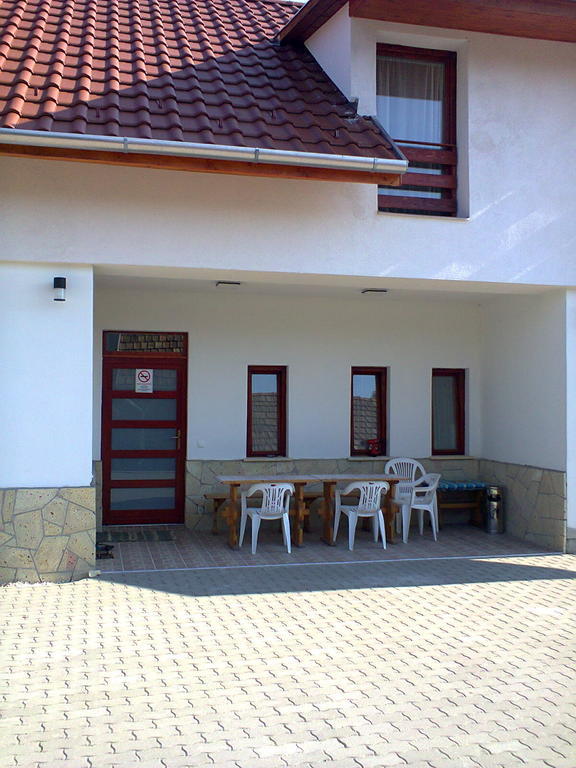 Aba Vezer Vendeghaz Hotell Abaújszántó Rom bilde