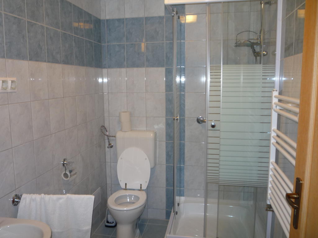 Aba Vezer Vendeghaz Hotell Abaújszántó Rom bilde